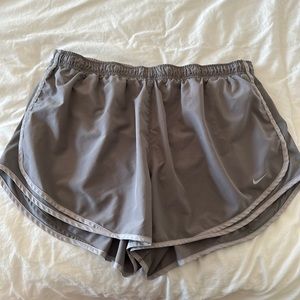 Plus size Nike running short